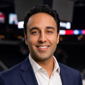 Headshot of Shafiq Vallani